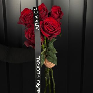 Ramo de 5 rosas rojas