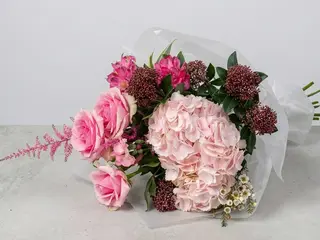 Ramo de Rosas Rosadas y Hortensia
