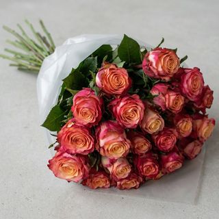 Ramo de 21 Rosas Mai Tai