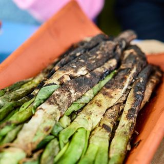 PACK 2 · CALÇOTS (15 und.) + BUTIFARRA