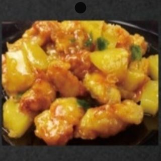 225. Pollo con piña