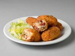 21. Croqueta jamón iberico 6und
