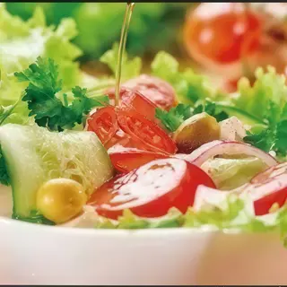 164. Ensalada de la casa vinagreta de miel y mostaza
