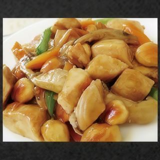 216. Pollo con almendra