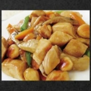 216. Pollo con almendra