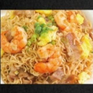 210. Tallarines con gambas