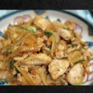 221. Pollo con cebolla