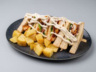 Sándwich La Embajada