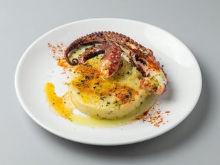 Pata De Pulpo A La Brasa