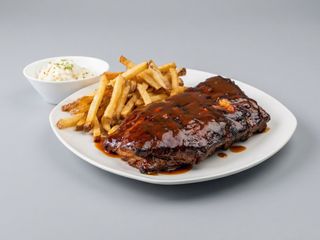 Costillas BBQ con Papas Fritas