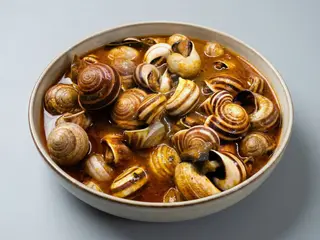 Caracoles En Salsa