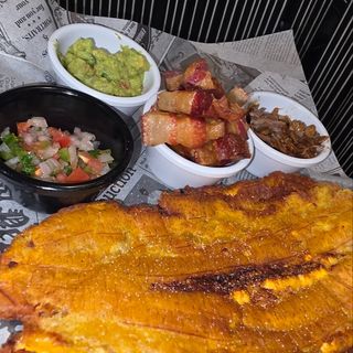 PATACON CON TOPPINGS