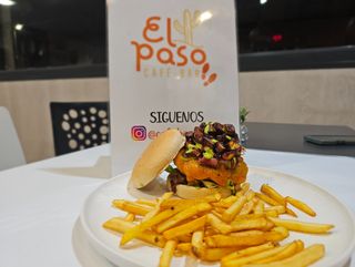 Hamburguesa Oiga, mire y vea