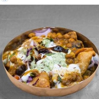 Samosa de pollo con chat