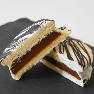Alfajor de maizena bañado BLANCO