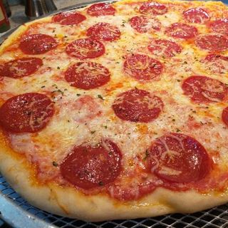 PIZZA PEPPERONI (Mediana 28cm)