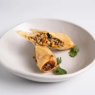 Rollo de primavera, enrollado a mano / hand rolled springroll