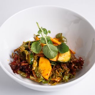 Ensalada kimchi de Bibap, picante / spicy 