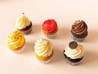 The Birthday Box 6 Cupcakes + Candle + 2 Sparklers