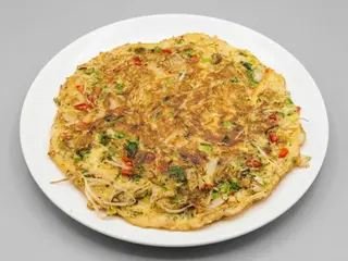 Tortilla de langostinos con verduras