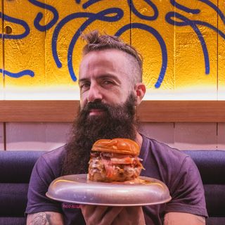 La gruñona by Joe burger