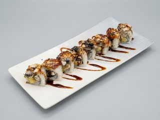 73. Uramaki de anguila