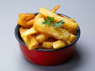 Bastones De Yuca Frita (Ración)