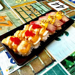 501 nigiri atun pez mantequilla quemar 6u手握烤白鱼金枪鱼