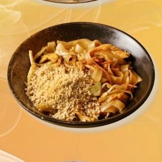 Pad thai pollo 