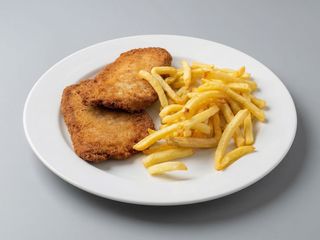 Lomo rebozado con patatas (infantil)