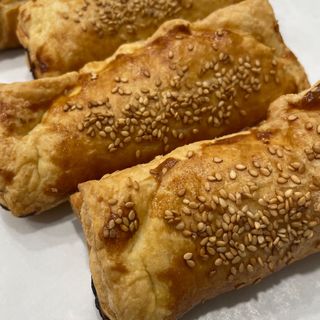 Aguja de atún y tomate