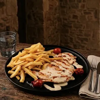Pollo a la plancha con gorgonzola.