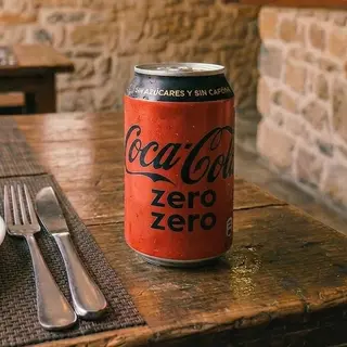 Cocacola zero zero.
