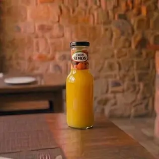 Zumo de melocotón.