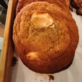 Galletas de miso con chocolate blanco