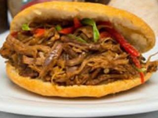 Arepa De Carne Mechada