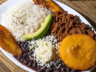 Plato De Pabellón