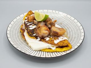 Cachapa con chicharrón