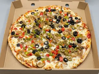 Pizza 4 Estaciones (Mediana)