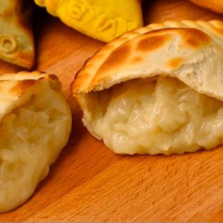 Empanada De Queso y Cebolla (1 Ud.)