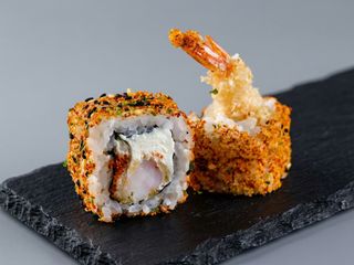 Uramaki picante langostino
