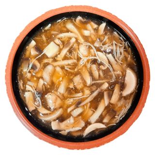14. Sopa De Pollo Con Champiñones