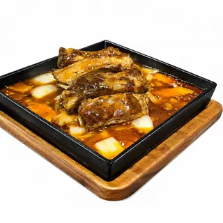 86. Costilla con salsa Picante
