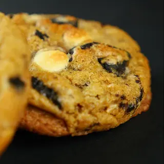 Cookie De Oreo Rellena De Chocolate Blanco