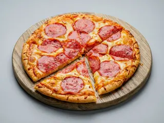 Salami Pizza (M)