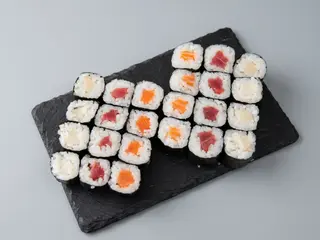 Bandeja 7 Sushi (24 Uds.)