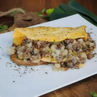 Plato Combinado Tortilla de Carne Picada