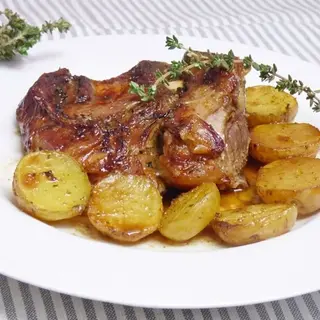 ASADO DE CORDERO