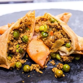 Cordero samosa