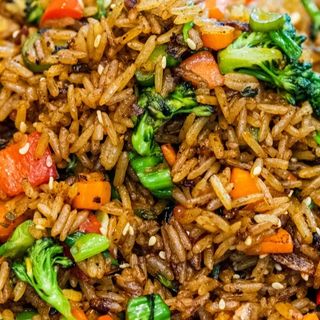 Arroz frito con verduras